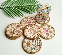 Meistverkaufte, farbenfrohe, runde Untersetzer im Bohemian-Stil aus Rattan mit Muscheldesign, 10 cm, für Teetische und Getränkebecher