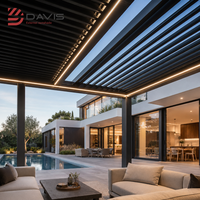 Pergola pliante en aluminium, directement de l'usine, avec système de toit motorisé rétractable pour terrasse, complexe hôtelier et projets.