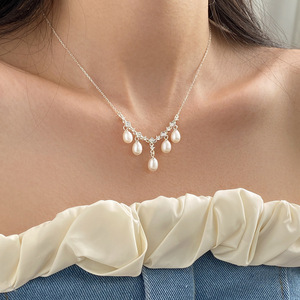S925 Pure <b>Silver</b> Light Luxury Simple Diamond Inlaid Synthetic Strong Light Pearl <b>Necklace</b> with Single Diamond Collarbone <b>Chain</b> - Product Image 3