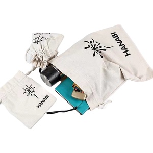 Pochette cadeau en toile de coton mousseline recyclée, en lin, à fond plat, en coton biologique doux, avec cordon de serrage - Product Image 3