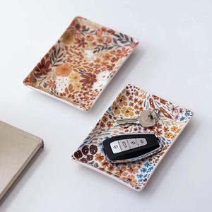 طبق سيراميك أوروبي إبداعي بتصميم غير منتظم، صحن فاكهة بسيط، طبق صغير لتخزين المجوهرات، طبق زينة بالجملة - Product Image 6