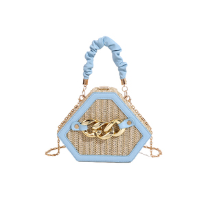 Sac messager en paille tressée, style tendance. La doublure est en PU et est ornée de décorations en chaîne.2184 - Product Image 6