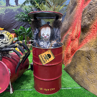 Accessoires de zombie animatroniques en métal pour la maison hantée d'Halloween, parfaites pour les salles d'évasion, les garderies, les écoles, les centres commerciaux et les aéroports