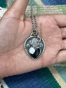Collar de Plata de Ley Bañado en Rodio Hecho a Mano con Búfalo Blanco, Colgantes con Engaste de Bisel para Mujer - Product Image 3