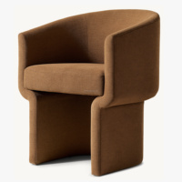 Fauteuil de salle à manger moderne Elite Organic, base sculpturale, style Arhau de luxe, assise rembourrée en tissu texturé pour villa