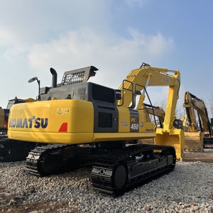 Excavatrice sur chenilles hydraulique Komatsu PC450-8 d'occasion, moteur Cummins, 45 tonnes, Japon, godet de 2,3 m, puissance de 257 kW - Product Image 5