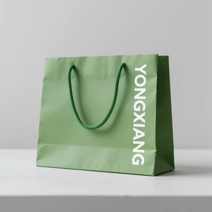 Bán buôn sang trọng có thể gập lại tùy chỉnh giấy tráng Túi mua sắm quà tặng với tay cầm dập nổi có thể tái chế - Product Image 4