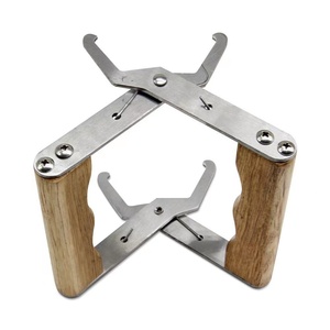 Herramienta de Apicultura Pomelo con Mango de Madera de Haya, Pinza para Levantar Matosas y Herramienta para Cuadros de Colmena, Amarilla, 1 Año de Garantía - Product Image 2