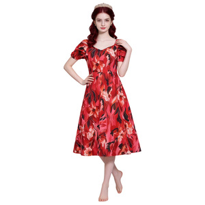 Vestido de Patricia de Widow Bay, rojo, floral, de manga corta, falda completa, disfraz retro de película para cosplay - Product Image 1