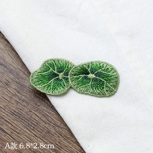 Parche <span class=keywords><strong>de</strong></span> hoja <span class=keywords><strong>de</strong></span> loto pequeño verde pieza bordada bolsa <span class=keywords><strong>de</strong></span> Ropa Decoración Reparación <span class=keywords><strong>de</strong></span> agujeros pequeños Material auxiliar sin pegamento costura a mano - Product Image 2