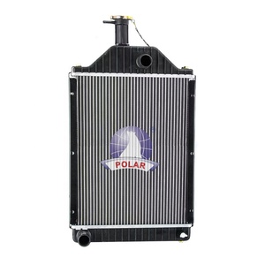 Radiateur <span class=keywords><strong>Tracto</strong></span> à 3 rangées pour tracteurs <span class=keywords><strong>Massey</strong></span> <span class=keywords><strong>Ferguson</strong></span> 168-188 8855779M93 885579M91 1876606M4 Réservoir en plastique ou en aluminium en option - Product Image 1