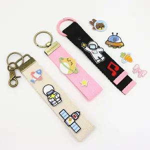 Cream Custom Circle Jet Tag Canvas Fabric Open Wristlet Key Chains Key Fobs Embroidery Keychain