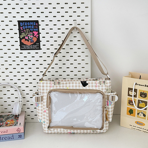 Bolsa de Mensajero Transparente de Estilo Japonés con Diseño de Anime a Cuadros, para Exhibir Pines, Pegatinas y Coleccionables - Product Image 5