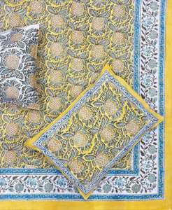 ผ้าปูที่นอนทำมือจากผ้าฝ้าย พร้อมลวดลายธรรมชาติที่สวยงามและโทนสีอ่อนๆ เพื่อความสง่างาม - Product Image 1