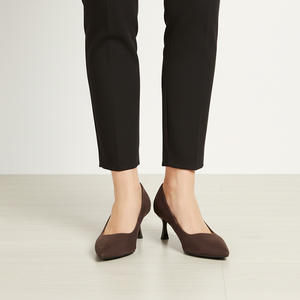 Escarpins hauts élégants de bureau pour dames Chaussures habillées formelles à bout pointu en daim noir et talon chaton pour l'été et l'automne - Product Image 5