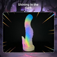 Grand Godemichet en Silicone Souple Effet Dégradé Arc-en-ciel, Double Usage Anal et Vaginal, Tête Texturée Simulée, Base à Ventouse Stable pour Femmes