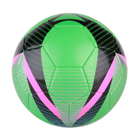 Ballon de football en PVC mat vert taille 5 avec logo personnalisé, fabriqué au Vietnam, cousu à la machine, durable et gonflable, vente en gros