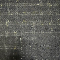 Tissu Tweed Métallique Noir et Or 325 GSM 100% Polyester Double Face Teint en Fil Tissé Respirant pour Veste et Manteau de Luxe pour Femme