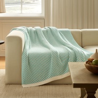 Jeté de canapé en tricot doux personnalisé Magic Green, turquoise clair, blanc, petit motif floral, tricot torsadé, pour la maison, le lit