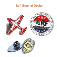 Badges en métal de logo personnalisé professionnel vêtements de mode broche épingles à chapeau épinglettes en émail dur doux avec épingle époxy de carte de support