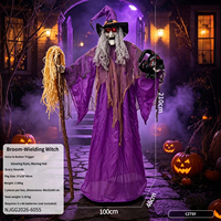 Décoration d'Halloween Sorcière Animée 210cm Taille Réelle Debout Yeux Rouges Lumineux Tête Oscillante Son Effrayant Plastique Halloween
