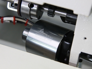 Machine à coudre industrielle à lit plat avec moteur servo, haute vitesse, haute précision, excellente qualité, vente chaude, pour cuir et cylindres - Product Image 6