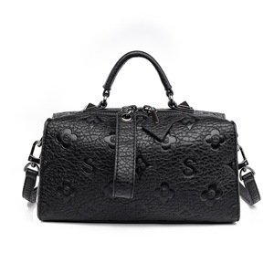 <span class=keywords><strong>2026</strong></span> 新款热销批发时尚高品质名牌防水 PU 斜挎包设计师包单肩包 - Product Image 2