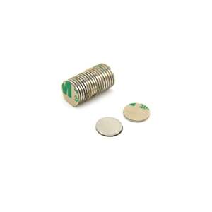 Haute qualité forte qualité N35 3/4x1/8 pouces aimants auto-adhésifs aimant de disque 20mm x 3mm pour Surface <span class=keywords><strong>ferromagnétique</strong></span> - Product Image 5