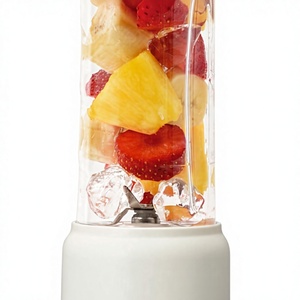 BRUNO Mini 4 Bıçaklı Buz Kırıcı Smoothie Yapıcı Kompakt 280ml Hediyelik Kutlama Fildişi BOE073-IV - Product Image 2
