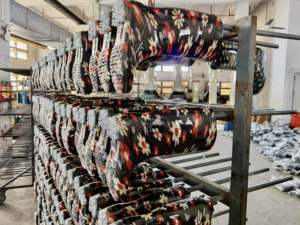 جديد الساخن بيع الدافئة لينة احذية المطر الفراء سريعة تجفيف البلاستيك احذية المطر التمويه احذية المطر - Product Image 4