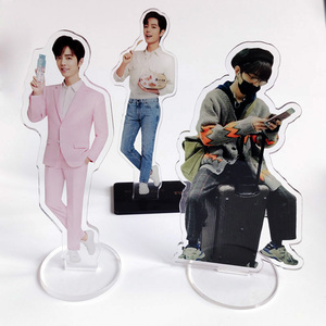 Muestra gratis personalizada Individual Doble cara sin MOQ impreso acrílico personaje Standees - Product Image 2