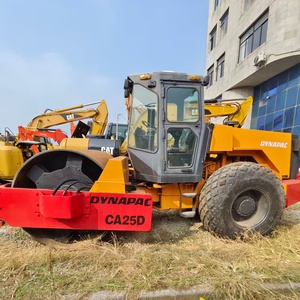 Rouleau compresseur monocylindre Dynapac d'occasion de qualité supérieure CA25D CA301D CA251D, moteur diesel 110 kW, pression statique 40-70 kN - Product Image 1