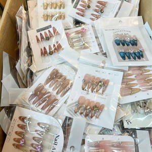 Faux ongles œil de chat faits main à presser - Vente en gros - Faux ongles ABS de qualité supérieure à effet scintillant et unique pour revendeurs et déstockage de stands de rue - Product Image 5