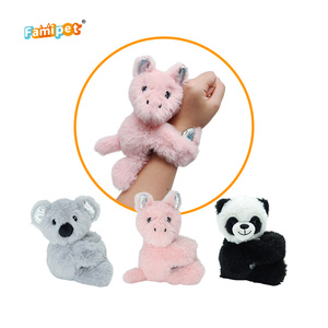 Famipet Fabricante, Nuevo Diseño Personalizado, Lindo Peluche de Animal de Peluche, Brazalete de Peluche, Pulsera de Muñeca con Broche - Product Image 1
