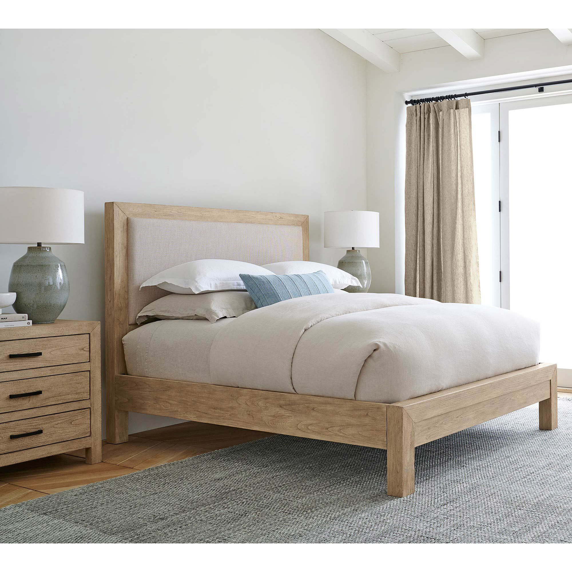 Modern Style Wooden Bedroom Furniture Queen King Size Solid Wood Double Fabric Panel Bed with Fabric Headboard