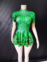 Robe mini moulante verte à sequins anti-rides sexy avec col halter et dos nu à fermeture éclair pour soirée - Nouvelle collection été Novans