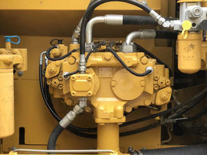Excavadora de cadenas Caterpillar 323D2L usada en venta, duradera y eficiente, capacidad de 23 toneladas, bomba hidráulica, engranaje, potencia de 230KW, América - Product Image 6