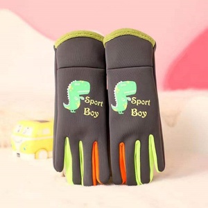 Gants imperméables pour enfants à doigts entiers, motif dessin animé, lumineux, pour sports de plein air, doublés polaire, chauds, pour cyclisme hivernal, coupe-vent, usage quotidien - Product Image 6
