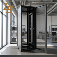 Armoire de serveur en rack pour centre de données, en acier, sur pied, 40U 800*800mm, en stock