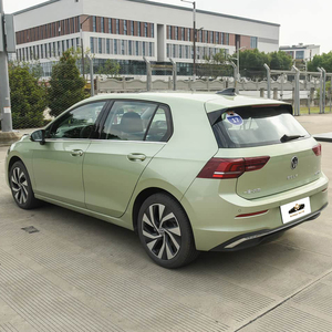 Volkswagen <span class=keywords><strong>Golf</strong></span> 300 <span class=keywords><strong>TSI</strong></span> en Stock, Sedán Compacto de Gasolina con Motor Turboalimentado, Neumáticos R17, Techo Solar, Encendido por Botón - Product Image 3