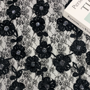 Tissu de dentelle Aso Ebi en chenille à paillettes brillantes brodées de fleurs de haute qualité de luxe en stock pour les robes de mariée nigérianes pour femmes - Product Image 3