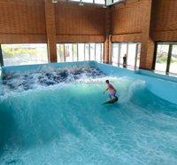 Simulateur de surf commercial intérieur en acier, lagune à vagues artificielles, plateforme de surf pour débutants et riders avancés, Surfstage F2512