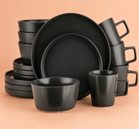 Service de vaisselle en porcelaine noire mate effet pierre, 16 pièces, jetable, compatible micro-ondes et lave-vaisselle, design moderne et robuste