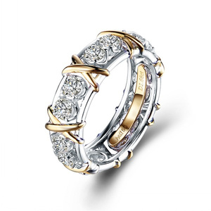 Anello di fidanzamento e <span class=keywords><strong>fede</strong></span> <span class=keywords><strong>nuziale</strong></span> in oro rosa 18 carati con diamanti in moissanite per coppie - Product Image 1
