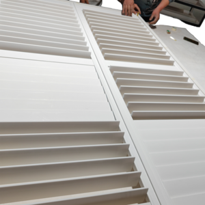 Vente en gros d'usine : Volets intérieurs traditionnels en bois, style à ouverture horizontale, écologiques, durables, excellente transmission de la lumière - Product Image 1