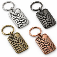 Porte-clés en métal personnalisé avec relief de bande de roulement de pneu, logo sur mesure, cadeau promotionnel en gros, fournisseur OEM, fabricant de souvenirs