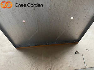 Maceta Moderna Compacta de Acero Galvanizado con Diseño Cuadrado Estilo Americano para Balcones y Jardines - Product Image 5