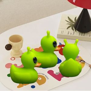 Patitos de Goma Alienígenas Personalizados al por Mayor, Mini de 2 Pulgadas, Juguetes de Baño Educativos y Cognitivos, Flotantes, Impresos, Unisex - Product Image 4