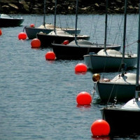 Boule de flotteur sphérique PE personnalisée à haute flottabilité pour les fournitures marines bouée amarrage charnière rivière barrage marqueur terrain de pêche
