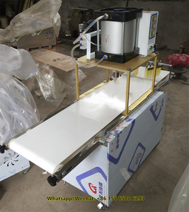 Machines à tartiner la pâte à <span class=keywords><strong>pizza</strong></span> de bonne qualité machine de fabrication de pâte automatique roti presse à <span class=keywords><strong>pizza</strong></span> haute performance - Product Image 3